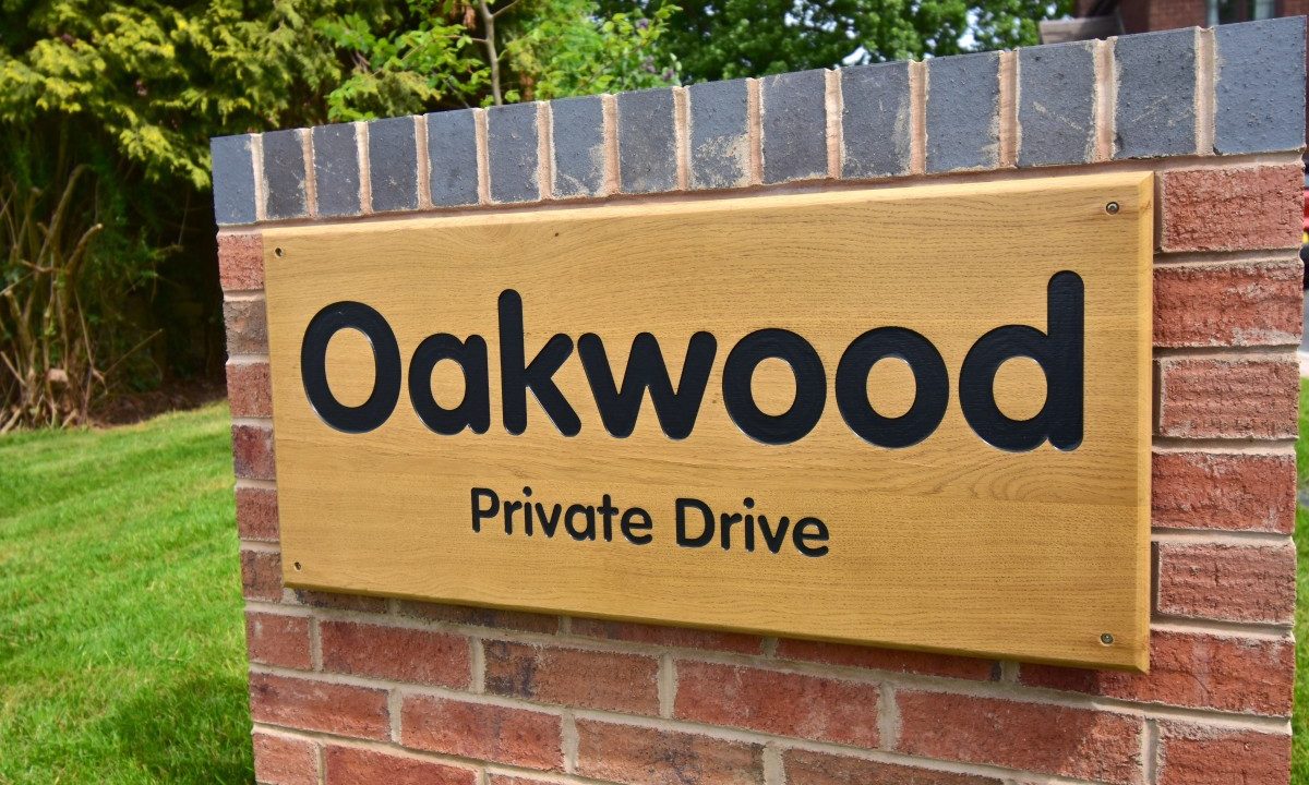 2 Oakwood Wood End Road Name