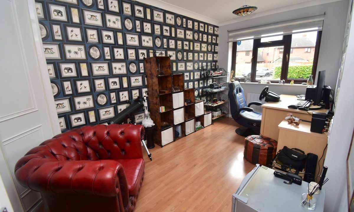 31 Lindisfarne Abbotsgate Sitting Room-Home Office